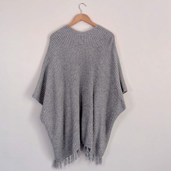 American Eagle Fringe Hem Knit Oversized Cardigan - Picture 5 of 8